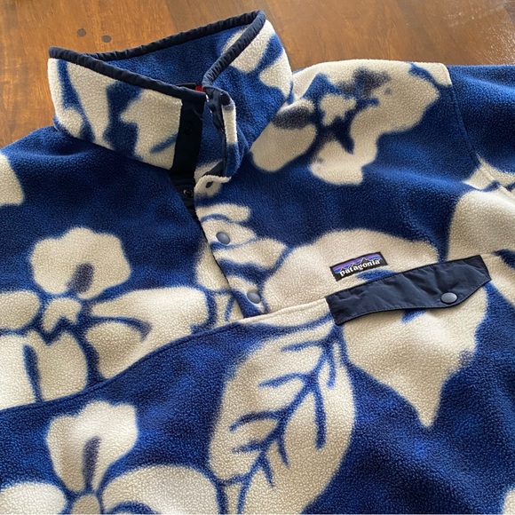 Patagonia Other - RARE Patagonia Synchilla Snap-T Fleece Pullover 2015 Tropical Print